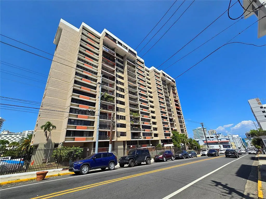 3 bed, 2.0 bath, 1722 sqft, $3,800 — Photo 2