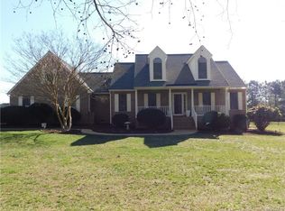 1437 Palmore Rd, Powhatan, VA 23139