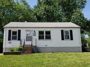 10607 Saint Xavier Ln, Saint Ann, MO