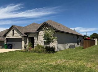 1452 Lake Ridge Dr, Brenham, TX 77833