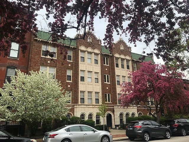 1st image of 1824 N Lincoln Park West 100a