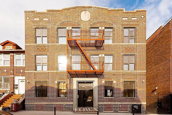 Rented by Town Residential | media 15