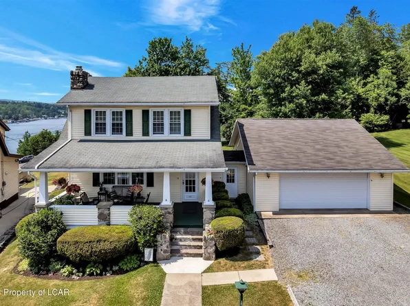 44 Rhodes Ter, Harveys Lake, PA 18618