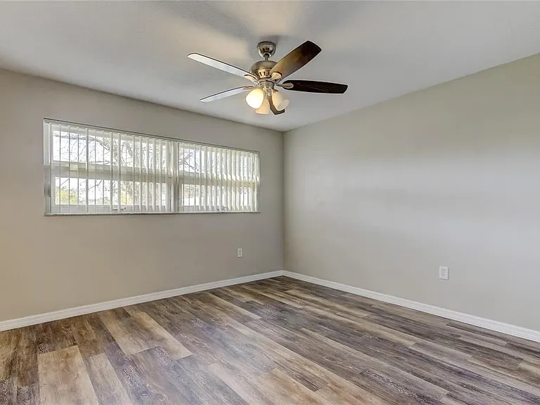 7926 Foxwood Dr — Photo 14
