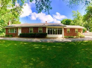 10437 E Watson Rd, Saint Louis, MO 63127