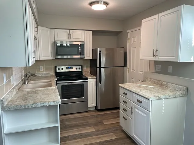 201 NW State St — Photo 4