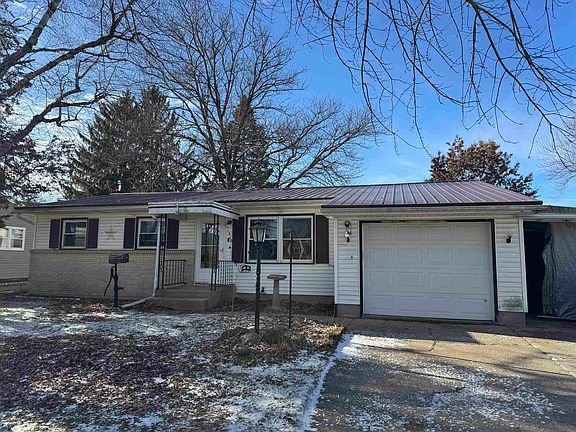 4th image of 1310 Monterey Ln