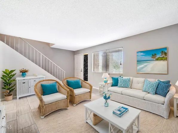 2106 W PONTIAC Drive, Phoenix, AZ 85027