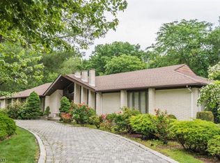 170 Brooklake Rd, Florham Park, NJ 07932