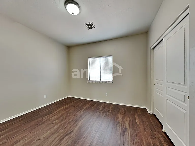 6506 S 10th Dr — Photo 19