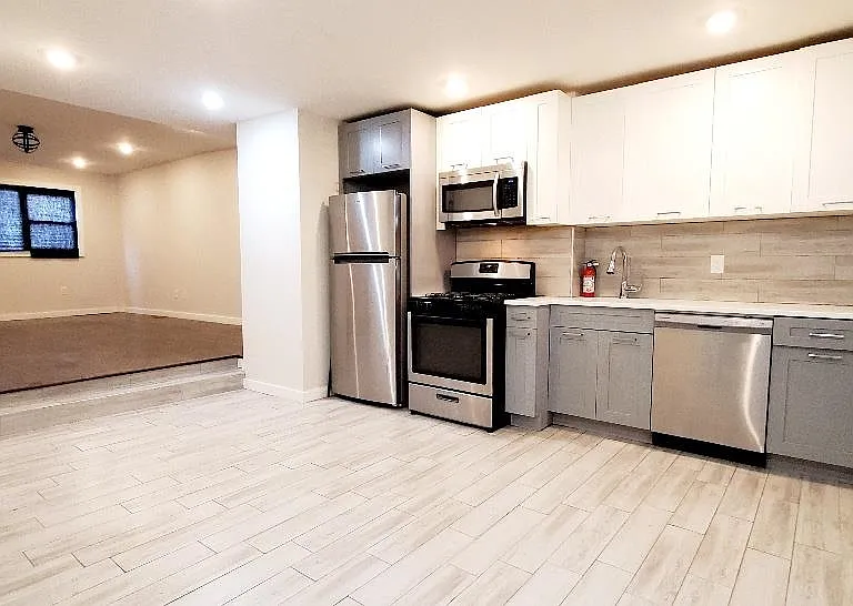 487 Ocean Ave #1 — Photo 12