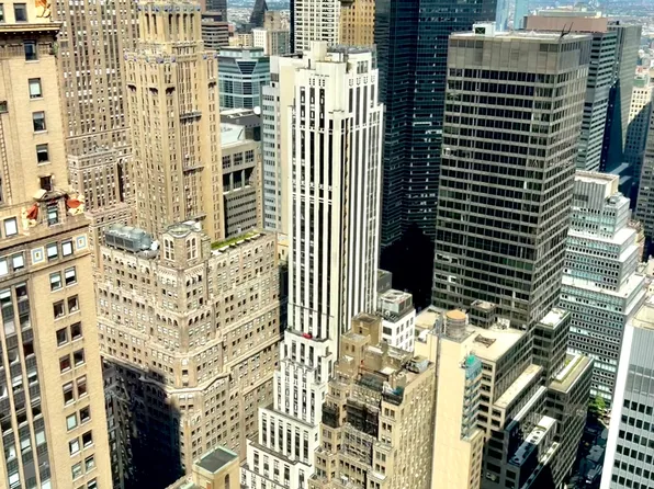 425 5th Avenue image 20 of 25