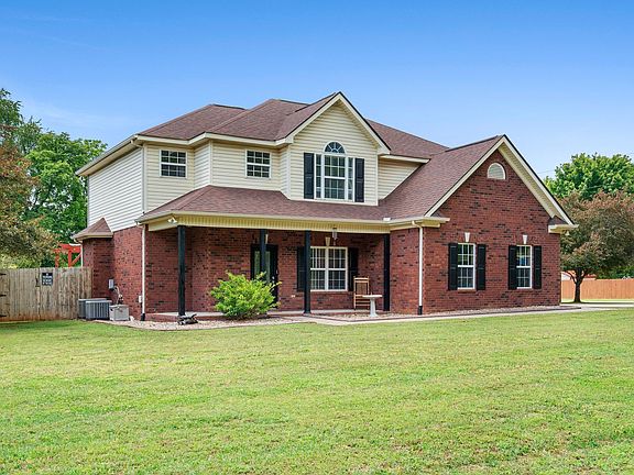 3rd image of 1019 Harvest Grove Blvd