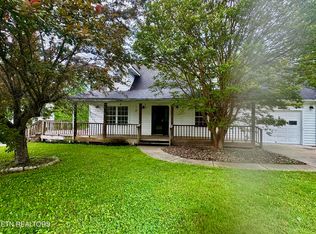 412 Perkins Ln, Jacksboro, TN 37757
