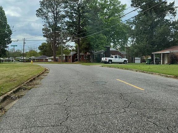 5th image of 3005 Biltmore Ave