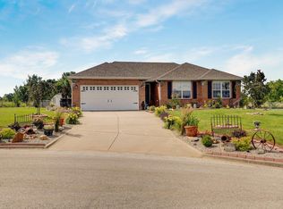 202 Kori Ct, Mount Vernon, MO 65712