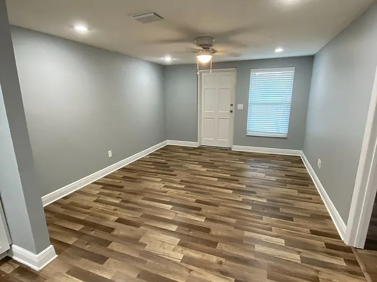 103 Karde Ln #B — Photo 4