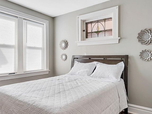 5th image of 4559 Loughborough Ave