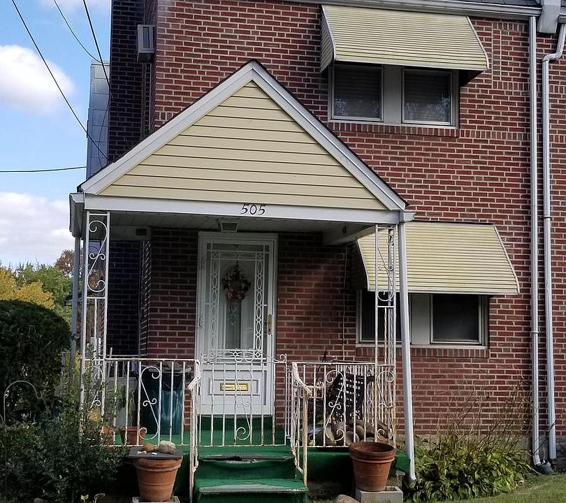 2nd image of 505 Arbor Rd
