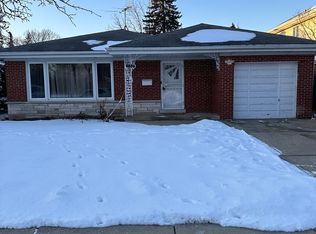 6650 W Harts Rd, Niles, IL 60714