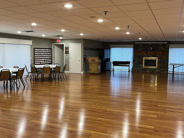 Clubhouse gathering room. Free exercise classes, monthly coffees and game nights. Enjoy many scheduled social gatherings.
