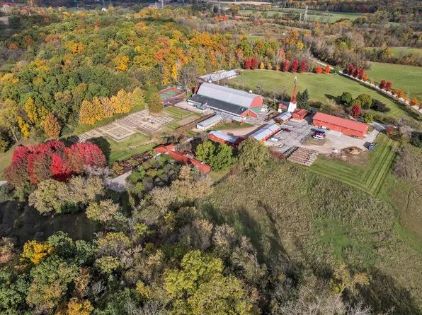 5200 Turtle Point Dr, Ann Arbor, MI 48105