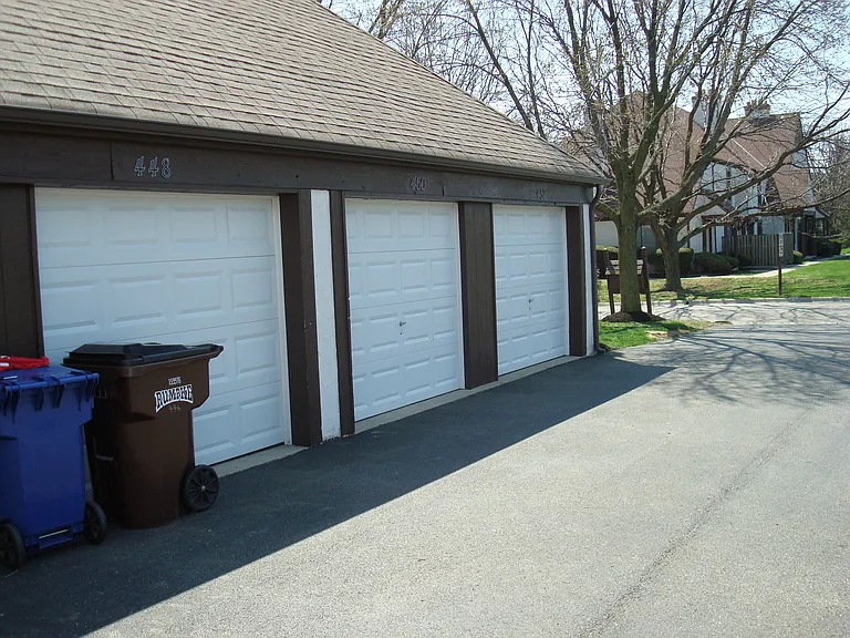 440 Edinburgh Rd — Photo 36
