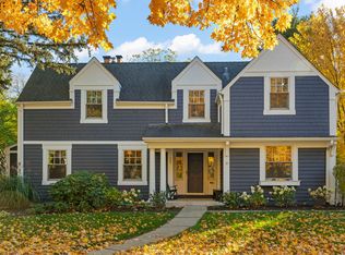 707 Revere Rd, Glen Ellyn, IL 60137