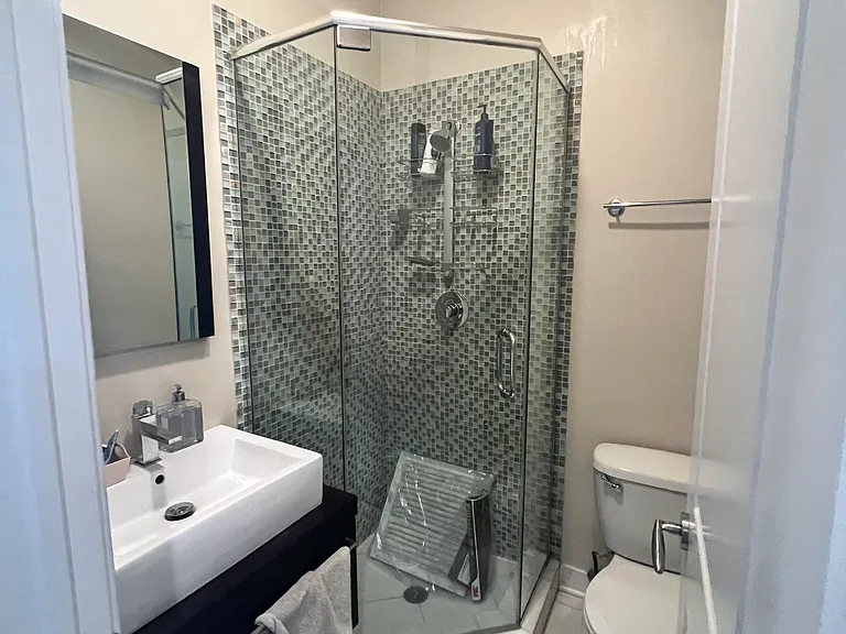3322 W Eastwood Ave #2 — Photo 3