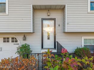 6 Silverberry Place, Albany, NY 12211