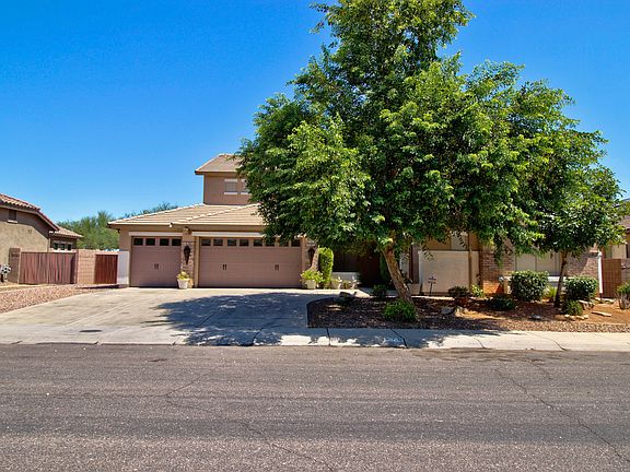 3rd image of 376 E Atlantic Dr