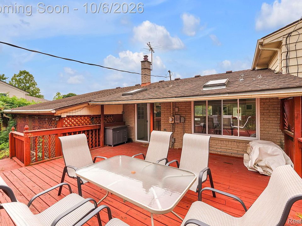 15546 Liverpool St, photo 15