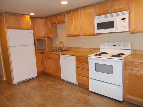 2nd image of 18124 1/2 62nd Ave NE