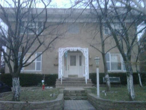 2nd image of 2427 Western Ave