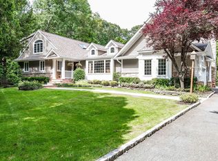 18 Spruce Park, Syosset, NY 11791