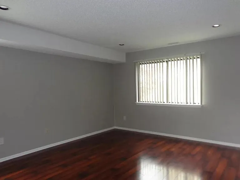 303 Edison Glen Ter — Photo 21