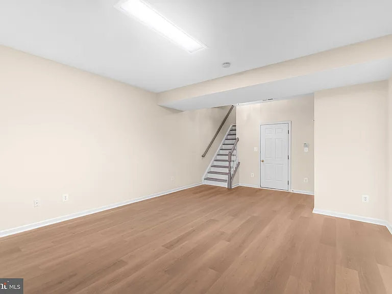 43729 Stoke Chapel Ter — Photo 38