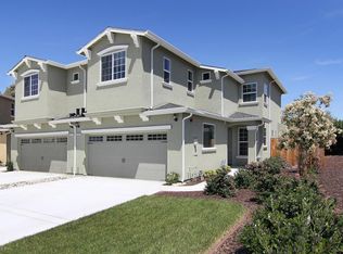 575 S Ridgemark Dr, Hollister, CA 95023