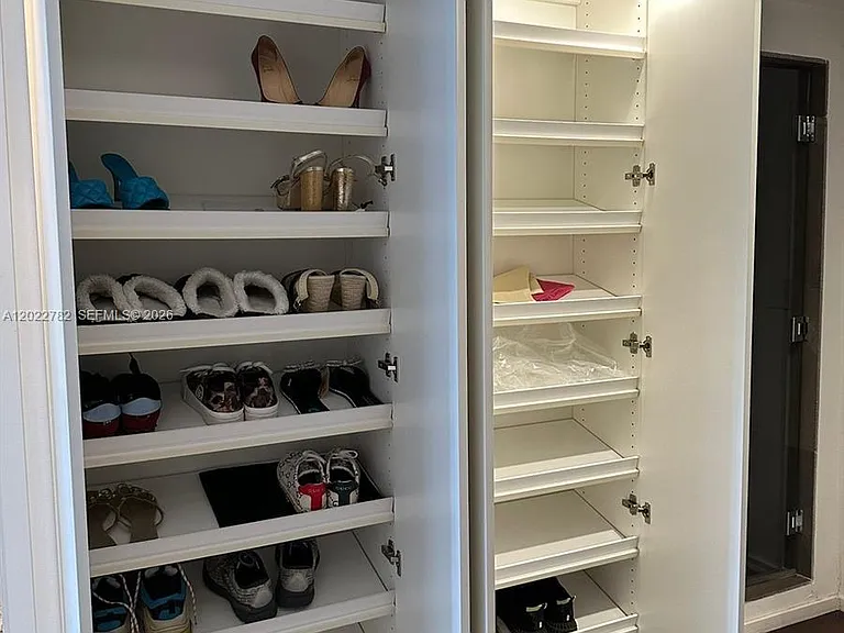 1450 Brickell Bay Dr #1907 — Photo 11
