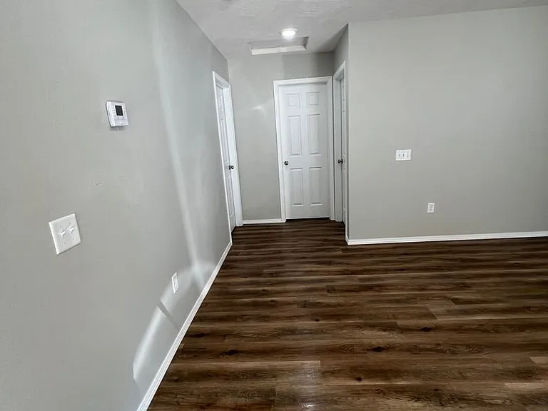2444 N Benton Ave — Photo 10