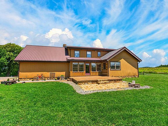 4th image of 620 Oak Ln
