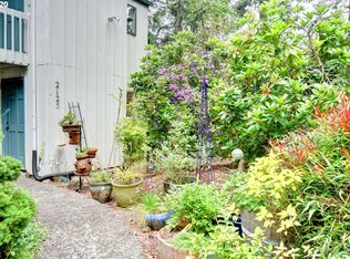 2125 Hawkins Ln, Eugene, OR 97405
