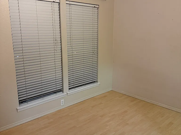 3000 Guadalupe St #212 — Photo 4