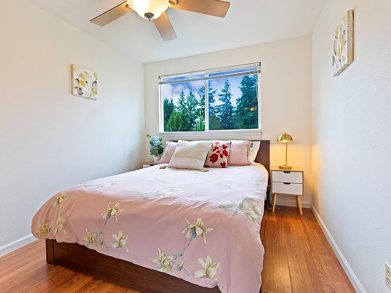 14717 SE 15th Pl — Photo 8