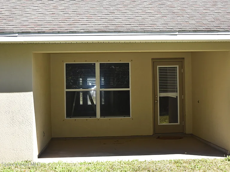 4063 Palladian Way — Photo 30