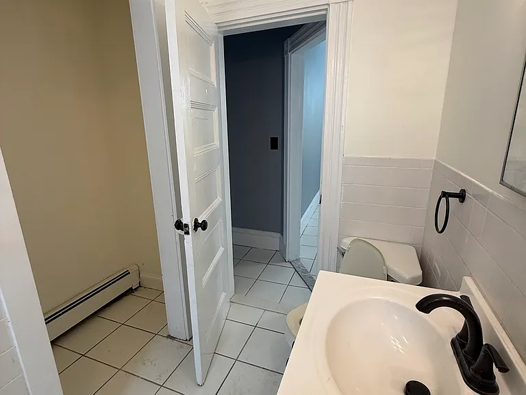 252 E Cottage St — Photo 5