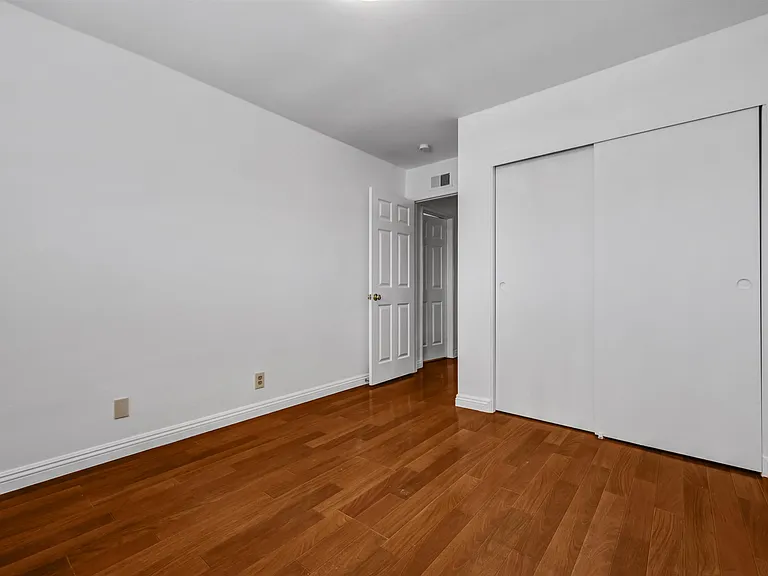 19 Lafayette — Photo 14