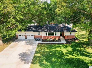 305 Summit St, Leshara, NE 68064