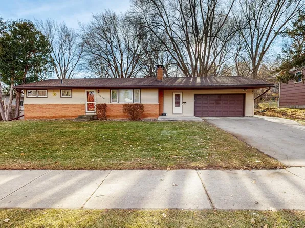 3916 3rd St NW, Rochester, MN 55901