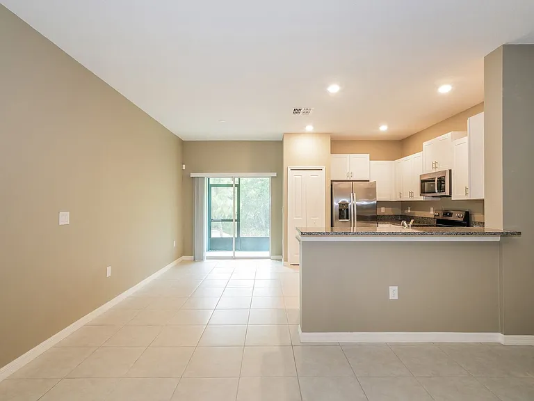 6031 Acara Ln — Photo 7